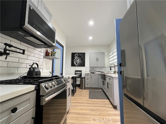 Building Photo - 932 2nd St