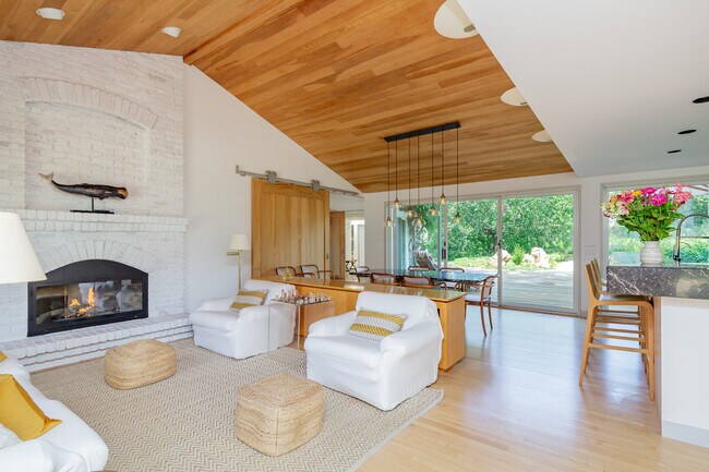 Building Photo - 51 Seascape Ln