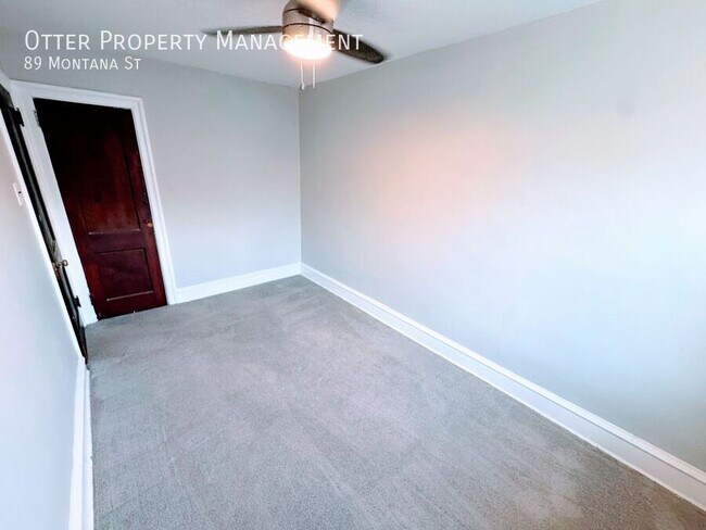 Building Photo - 89 Montana St