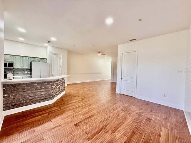 Building Photo - 8614 Miramar Terrace Cir