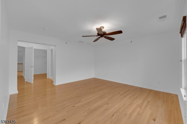 Building Photo - 59 Taft Ln