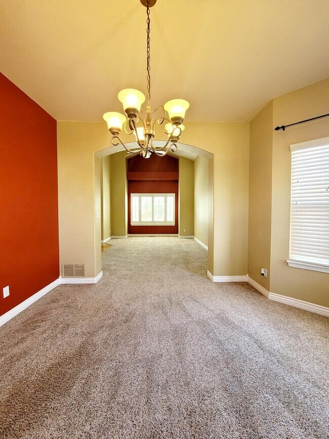 Building Photo - Boastful 3 Bedroom West Side home in gated...