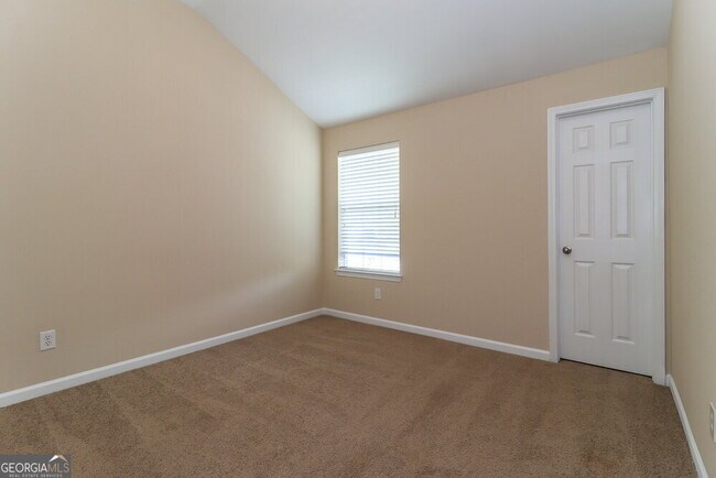 Building Photo - 347 Hidden Creek Ln