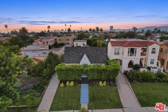 Building Photo - 1155 S Rimpau Blvd