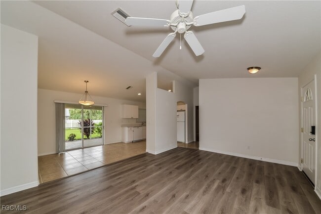 Building Photo - 3259 Toluca Terrace