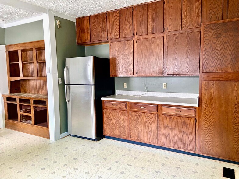 Building Photo - 1407 11th St S