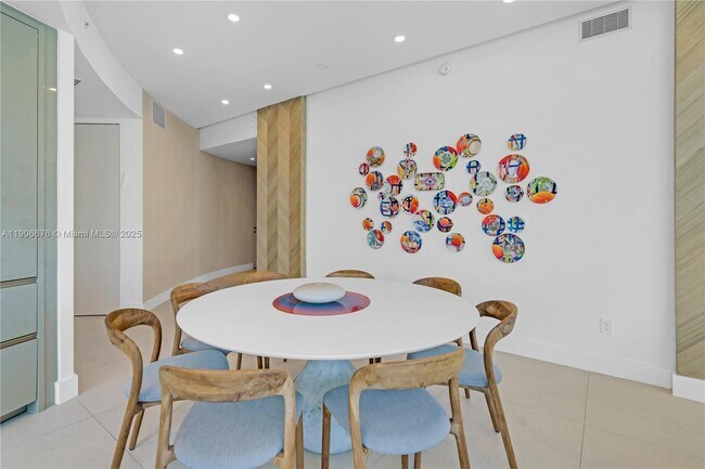 Building Photo - 18975 Collins Ave