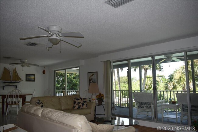 Building Photo - 4502 Saxon Dr