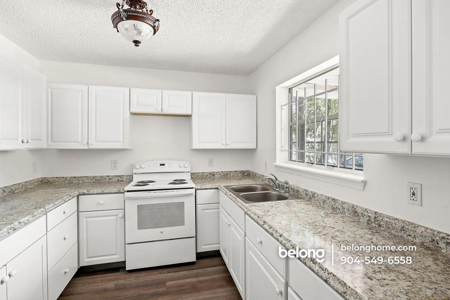 Building Photo - 1995 W 4th St