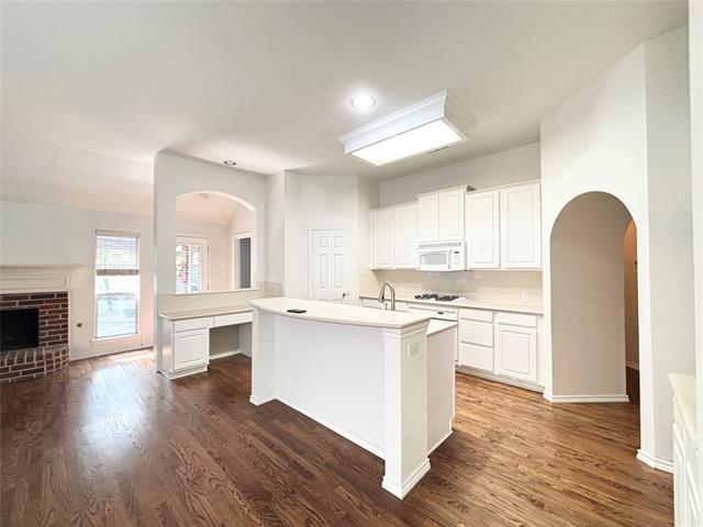 Building Photo - 2401 Summerside Ln