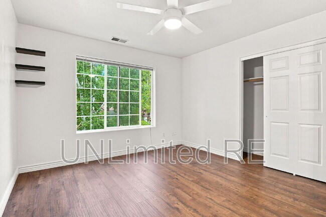 Building Photo - 3272 S Litzler Dr
