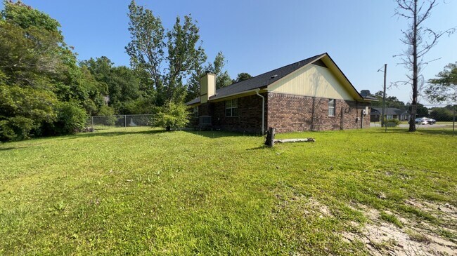 Building Photo - 822 Waterfield Dr