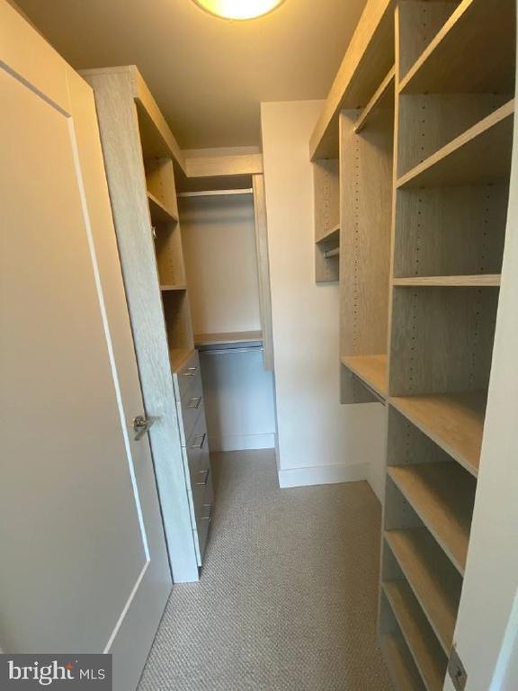 Building Photo - 45 Sutton Square SW