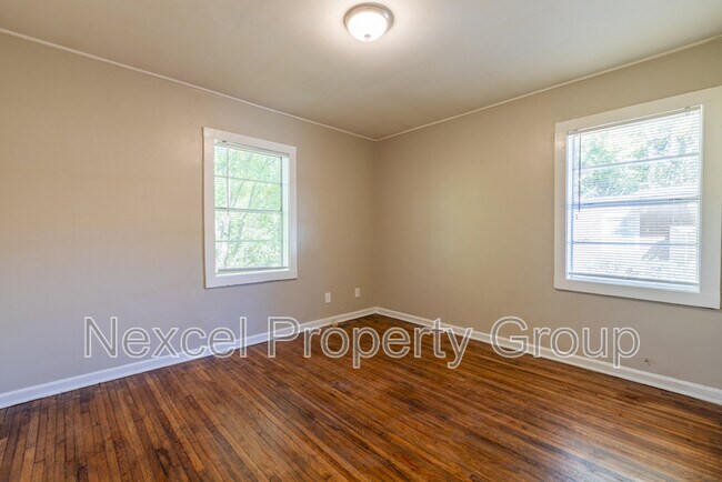 Building Photo - 1677 Echles St