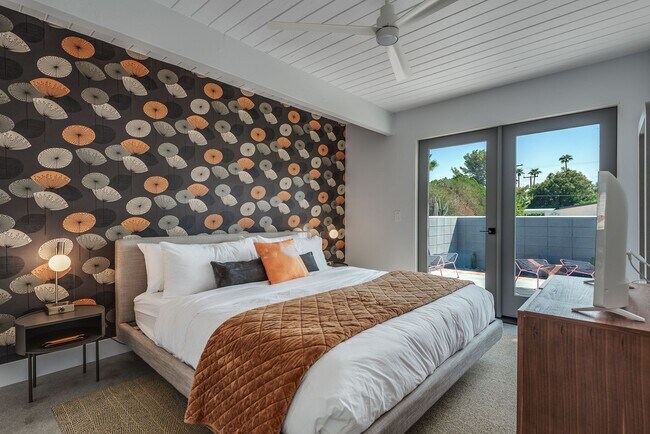 Building Photo - Retro Chic Oasis Saltwater Pool, Spa & Mnt...