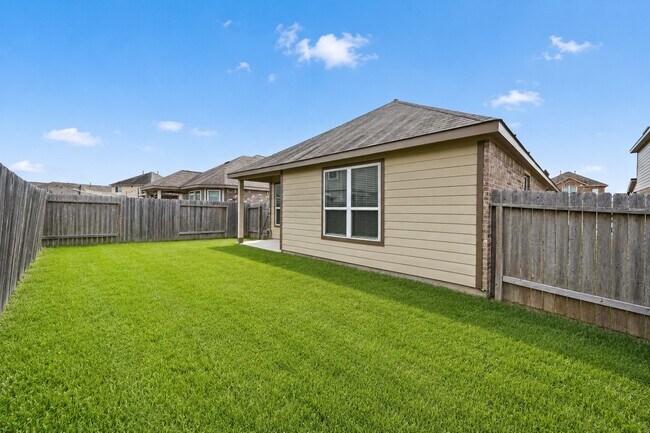 Building Photo - 24806 Pavarotti Pl