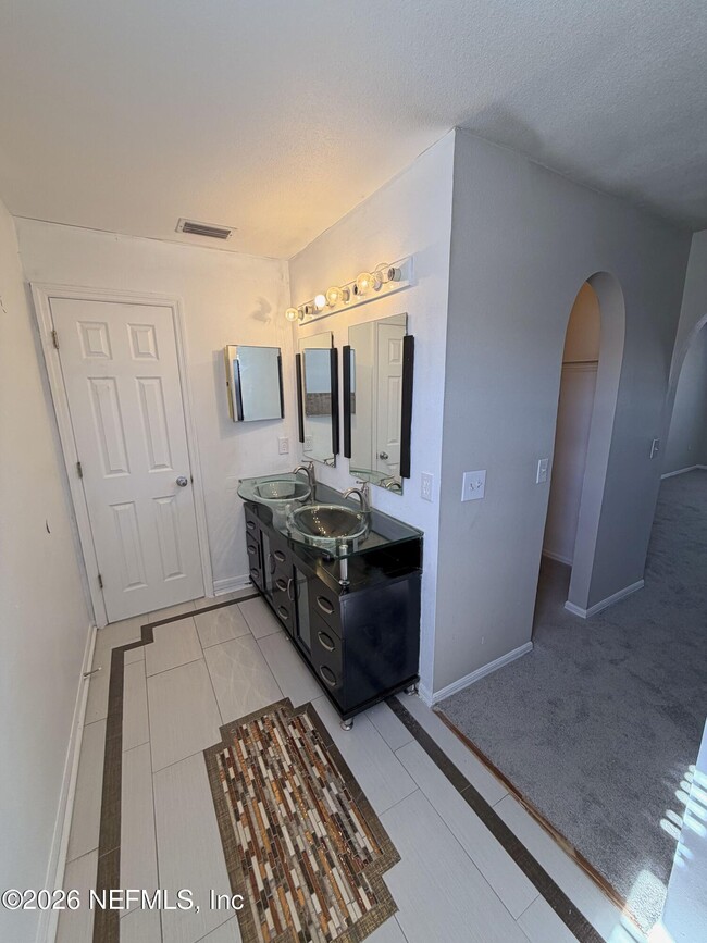 Building Photo - 7321 Fox Grove Rd