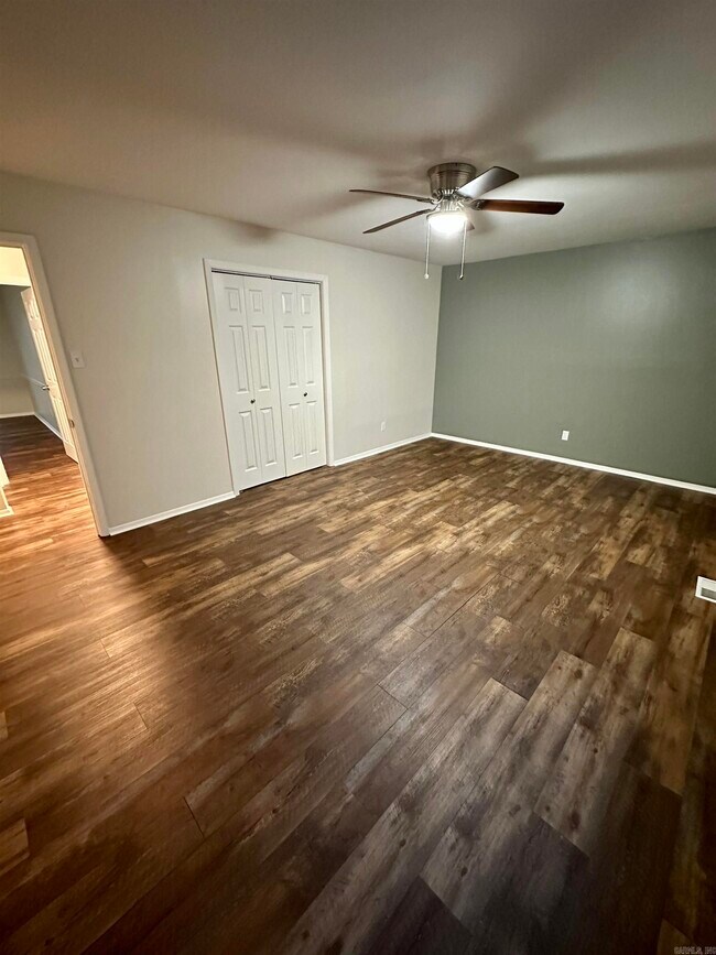 Building Photo - 7501 Oak Ridge Rd