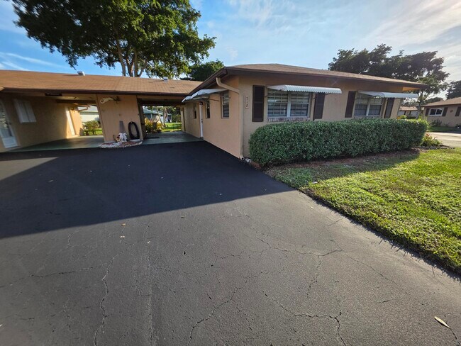 Building Photo - 718 Whippoorwill Ln