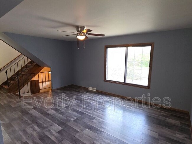Building Photo - 219 McDivitt Ln