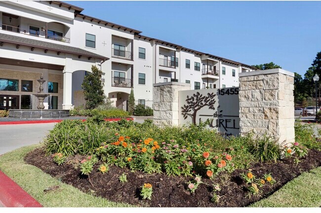 Building Photo - 15455 Canterbury Forest Dr