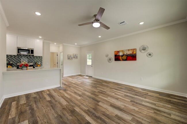 Building Photo - 4434 Knoxville St