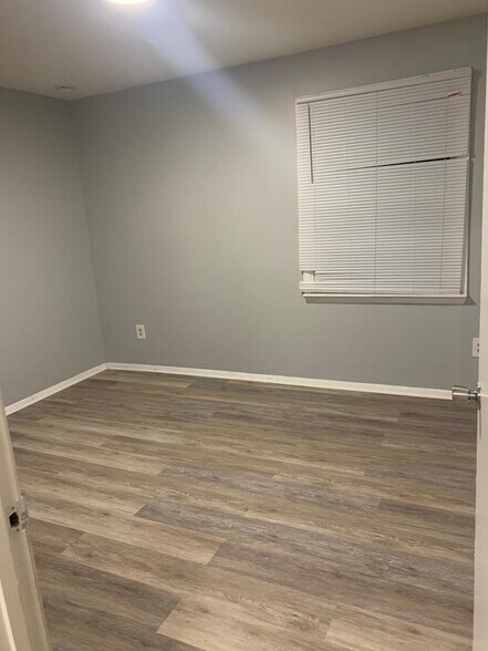 Building Photo - 212 Preston Ave