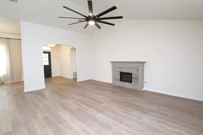 Building Photo - Stunning West Pensacola Home on Nearly an ...