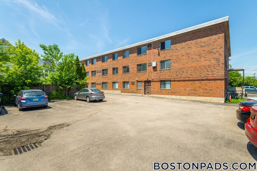 Building Photo - 14 Murdock St