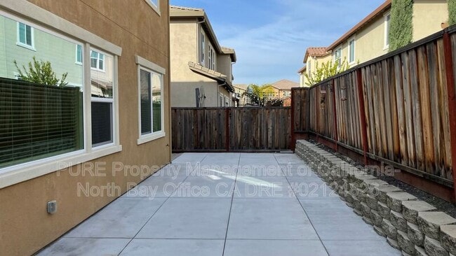 Building Photo - 5320 Kirby Pl