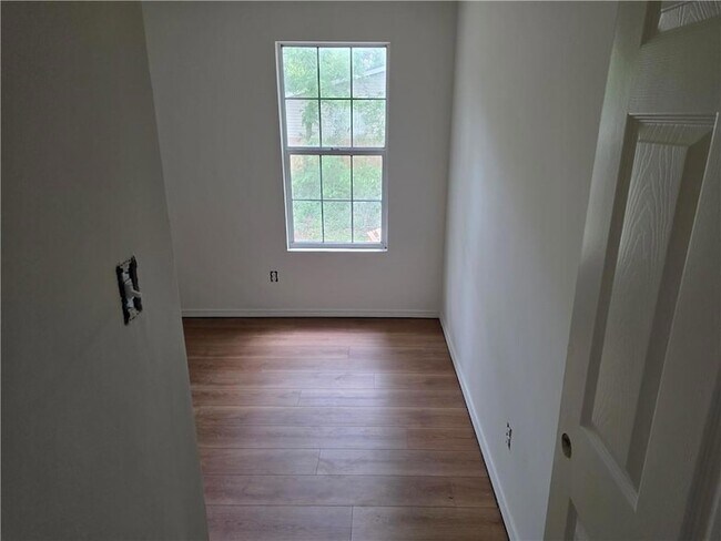 Building Photo - 72475 Jasmine St