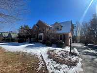 Building Photo - Gorgeous Home in Forest w/2 Car Garage