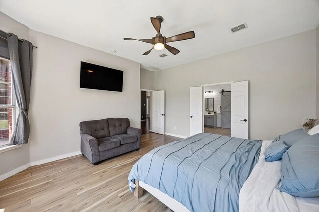 Building Photo - 2716 Royal Troon Dr