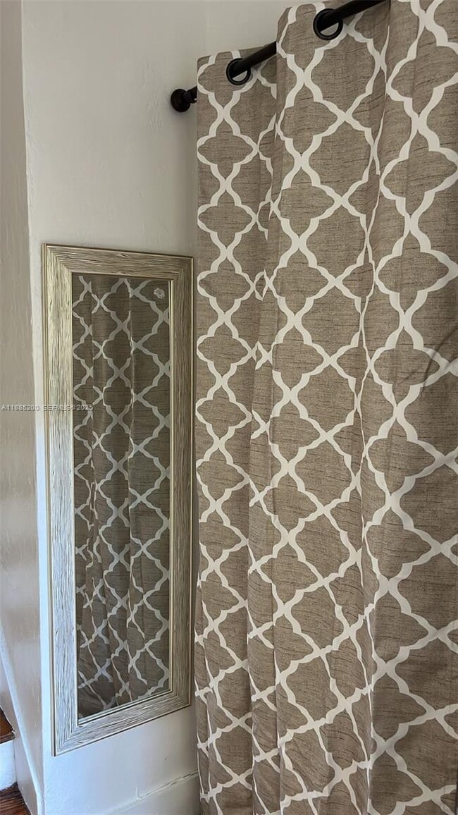 Building Photo - 315 Eucalyptus St