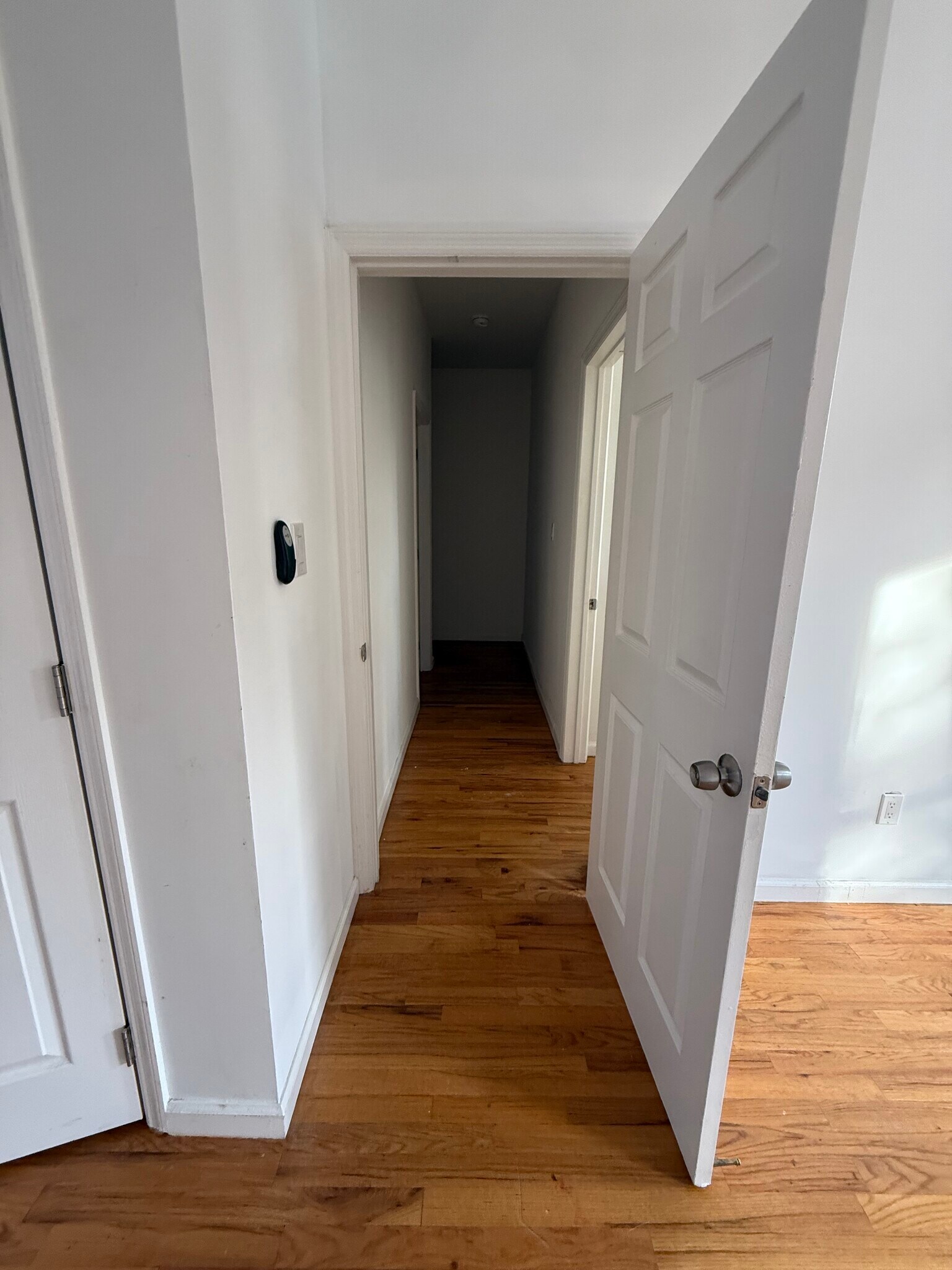 Building Photo - 819 Saratoga Ave