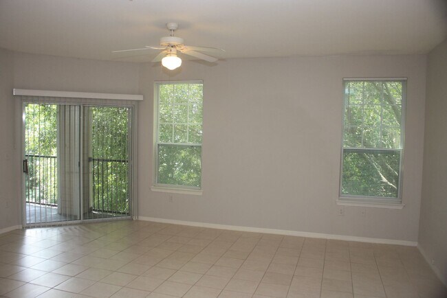 Building Photo - 1985Erving