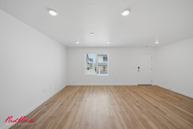 Building Photo - 2775 Rushpink Ln