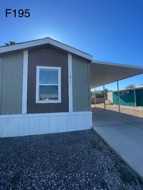 Building Photo - 5201 W Camelback Rd