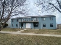 Building Photo - 2 Bed, 1 Bath 4-Plex in West Fargo!
