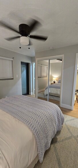 Building Photo - 1634 NE 4th Pl