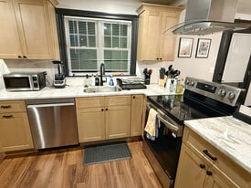 Building Photo - 50 Sprague St