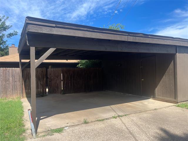 Building Photo - 2225 Roman Ct