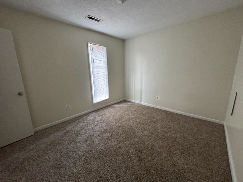 Building Photo - 1426 Ascent Trail NW