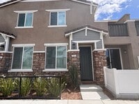 Building Photo - Welcome home to this beautiful Murrieta Town Home!
