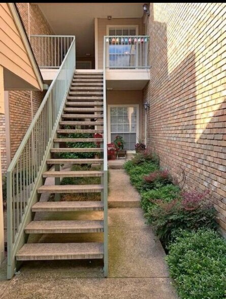 Primary Photo - 5565 Preston Oaks Rd