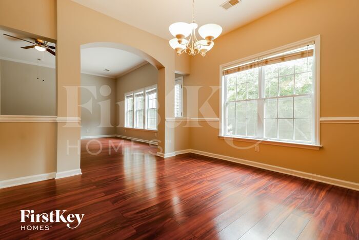 Building Photo - 9661 Pebble Creek Blvd
