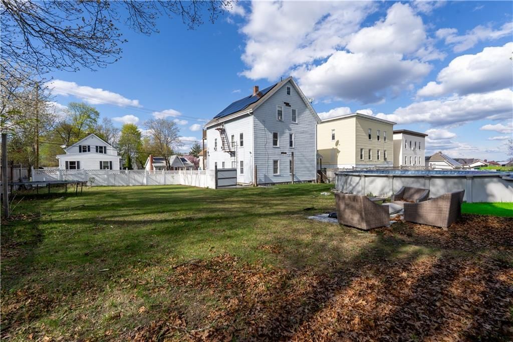 Building Photo - 43 Rivulet St