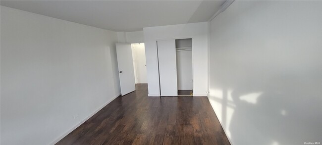 Building Photo - 97 07 63rd Rd