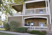 Building Photo - 6009 Castlegate Dr W