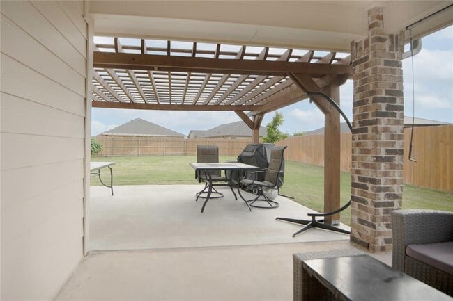 Building Photo - 106 Reagor Dr